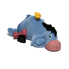Disney Medvídek Pú Ijáček - Oslík ležící s ptáčkem na zádech, mini figurka, 1 kus, 5 cm